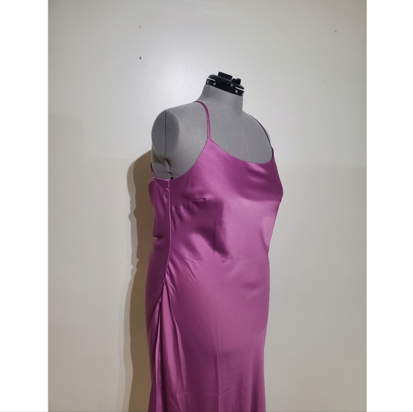 Dress - Picture 2 of 5